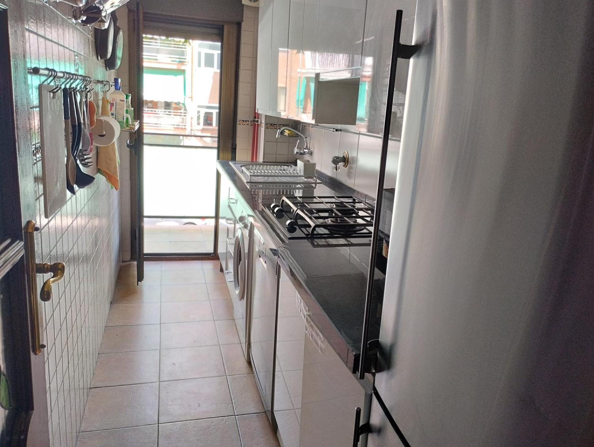 Habitaciones Individuales En Apartamento Madrid Exterior foto