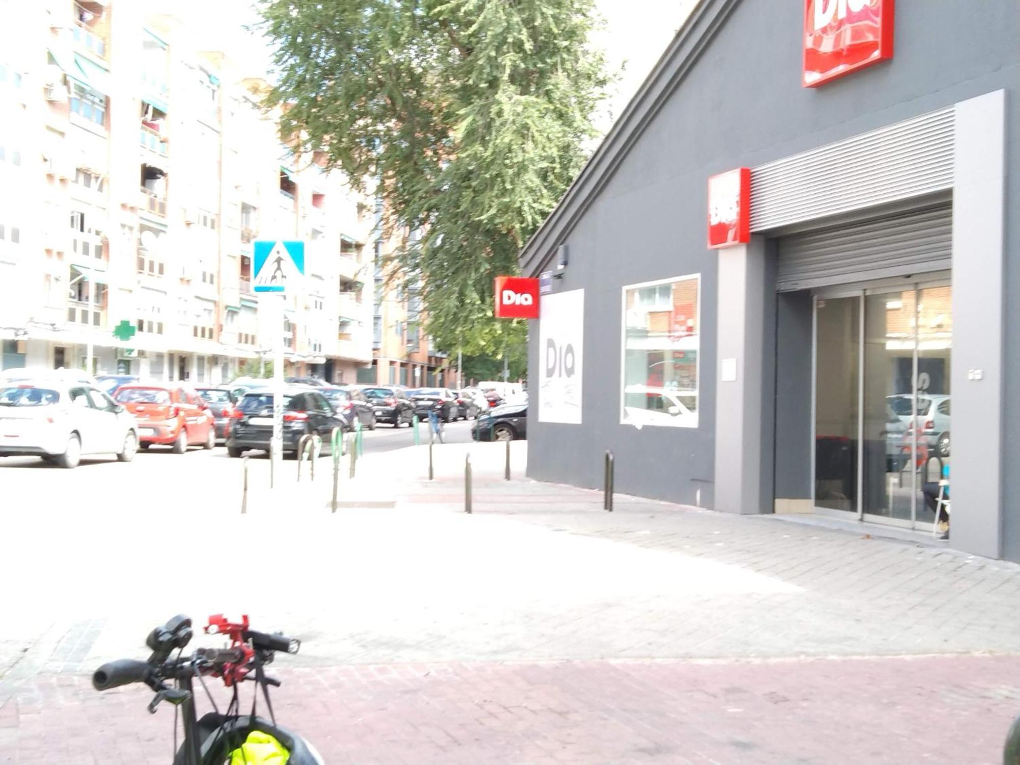 Habitaciones Individuales En Apartamento Madrid Exterior foto