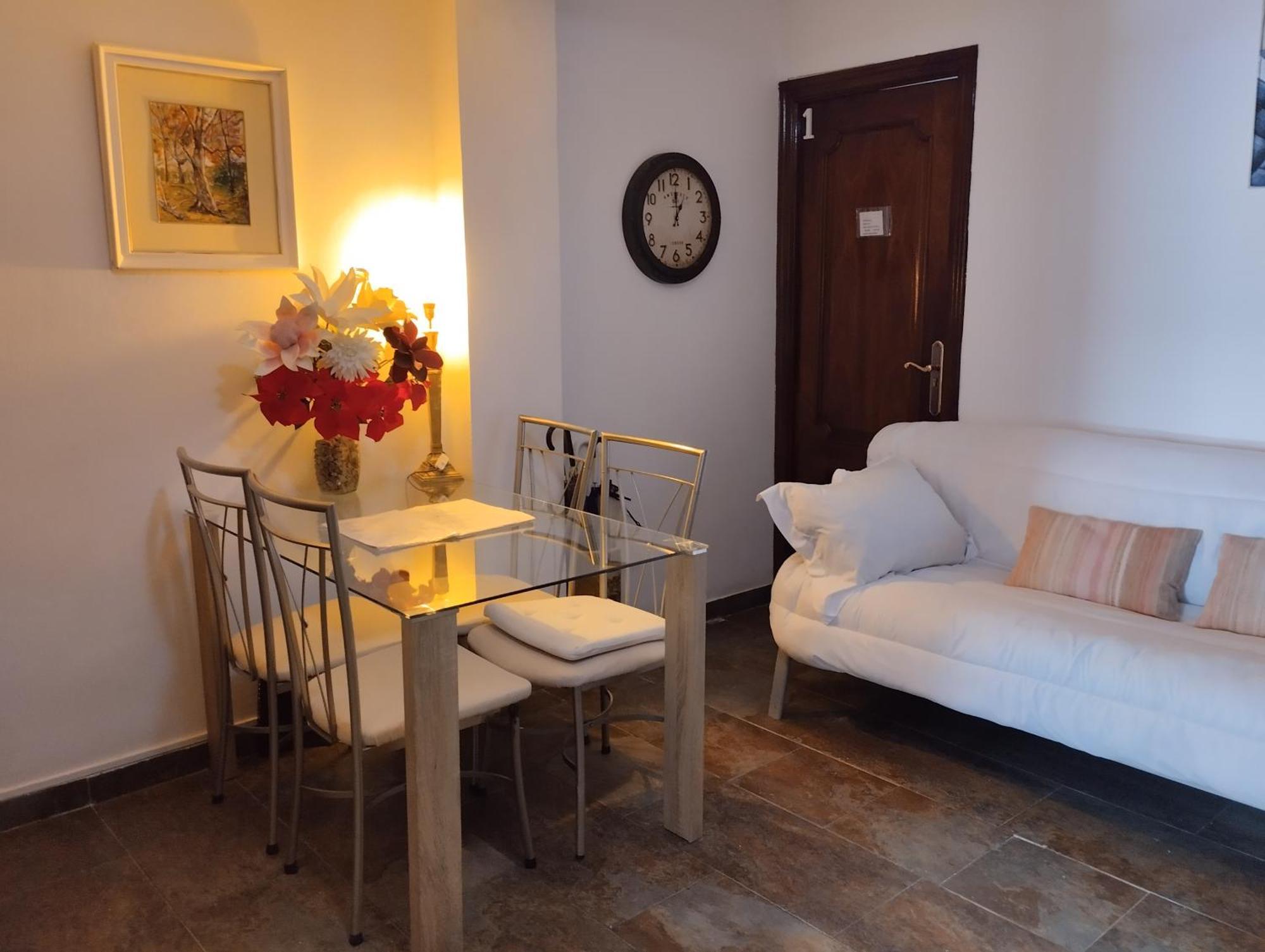 Habitaciones Individuales En Apartamento Madrid Exterior foto